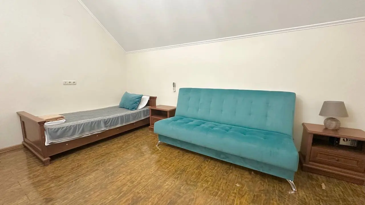 Номер 4-5 человек