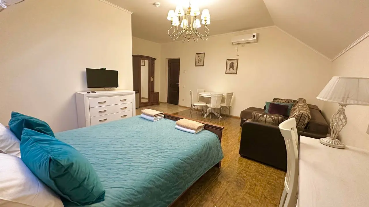 Номер 4-5 человек